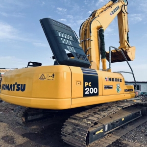 KOMATSU PC200-7